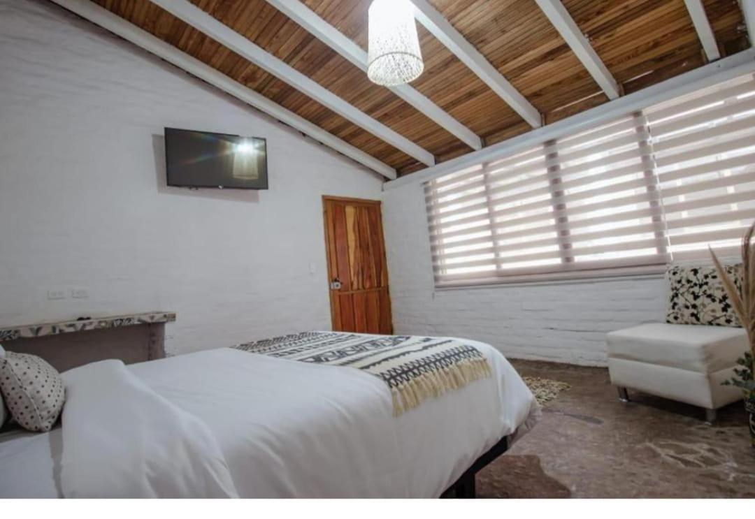 Bed and Breakfast Rustic Quinta La Aurora Баньос Экстерьер фото